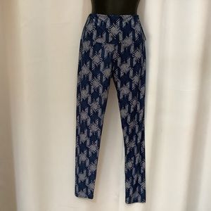 Leggings Women’s Size 12-16 Yoga Waistband Arctic Pattern Blue White